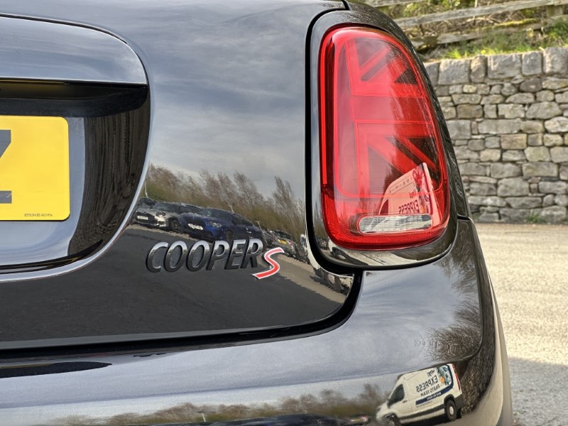 2021 (21) MINI HATCHBACK 2.0 Cooper S Sport 3dr 5263287