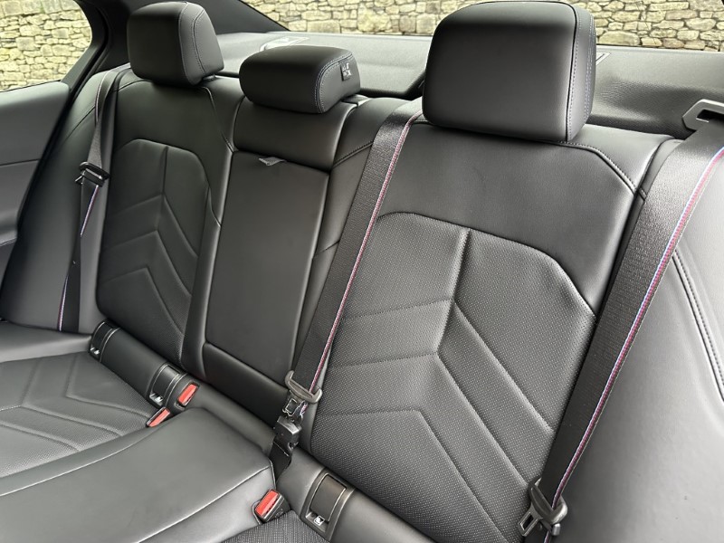 2025 (75) BMW 5 SERIES 520i M Sport Pro Saloon  5195609