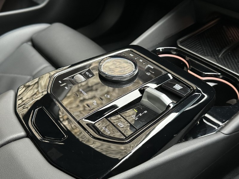 2025 (75) BMW 5 SERIES 520i M Sport Pro Saloon  5195579