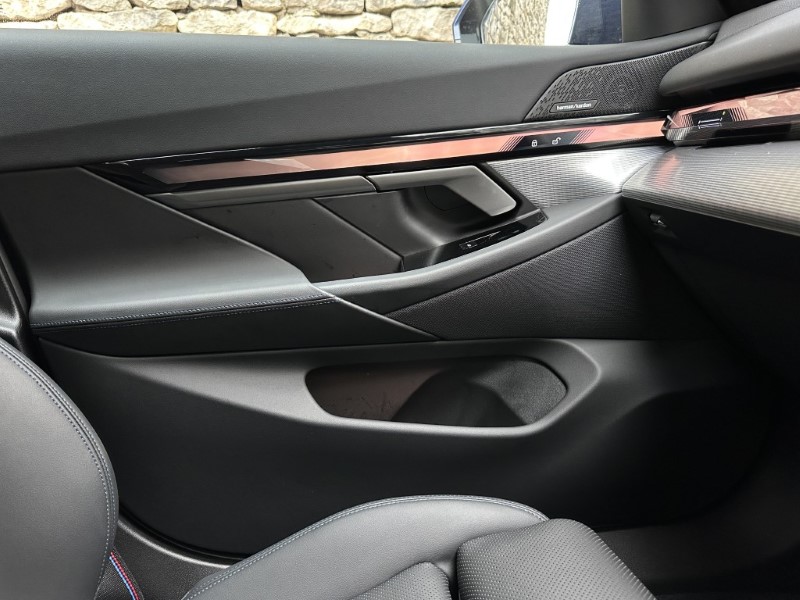 2025 (75) BMW 5 SERIES 520i M Sport Pro Saloon  5195582