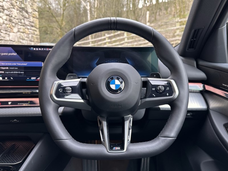 2025 (75) BMW 5 SERIES 520i M Sport Pro Saloon  5195575