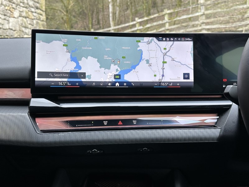 2025 (75) BMW 5 SERIES 520i M Sport Pro Saloon  5195578