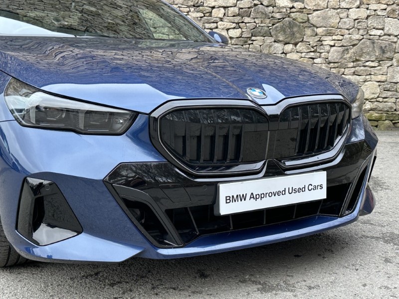 2025 (75) BMW 5 SERIES 520i M Sport Pro Saloon  5195615