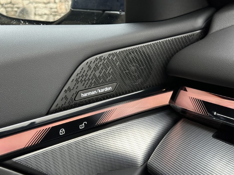 2025 (75) BMW 5 SERIES 520i M Sport Pro Saloon  5195619