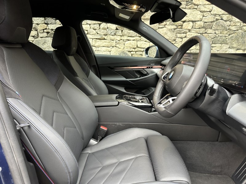 2025 (75) BMW 5 SERIES 520i M Sport Pro Saloon  5195571