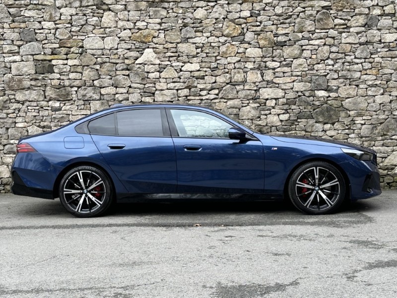 2025 (75) BMW 5 SERIES 520i M Sport Pro Saloon  5195564