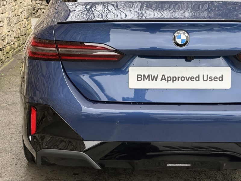 2025 (75) BMW 5 SERIES 520i M Sport Pro Saloon  5195566