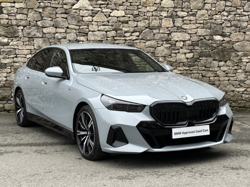 2025 (75) BMW 5 SERIES 520i M Sport Pro 4dr Auto