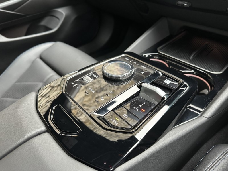 2025 (75) BMW 5 SERIES 520i M Sport Pro 4dr Auto 5198368