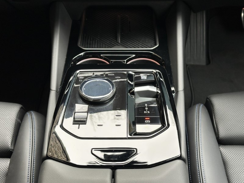 2025 (75) BMW 5 SERIES 520i M Sport Pro 4dr Auto 5198366