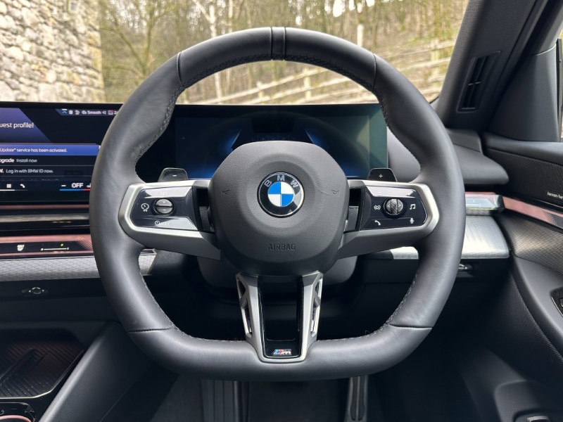 2025 (75) BMW 5 SERIES 520i M Sport Pro 4dr Auto 5198364