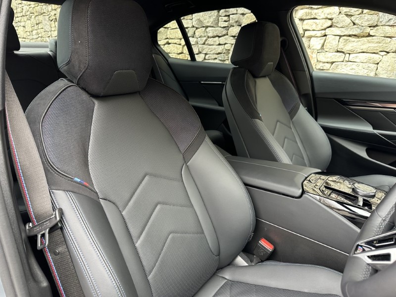 2025 (75) BMW 5 SERIES 520i M Sport Pro 4dr Auto 5198362