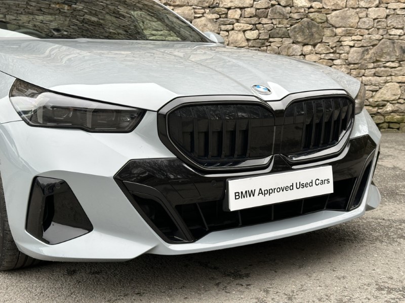 2025 (75) BMW 5 SERIES 520i M Sport Pro 4dr Auto 5198412