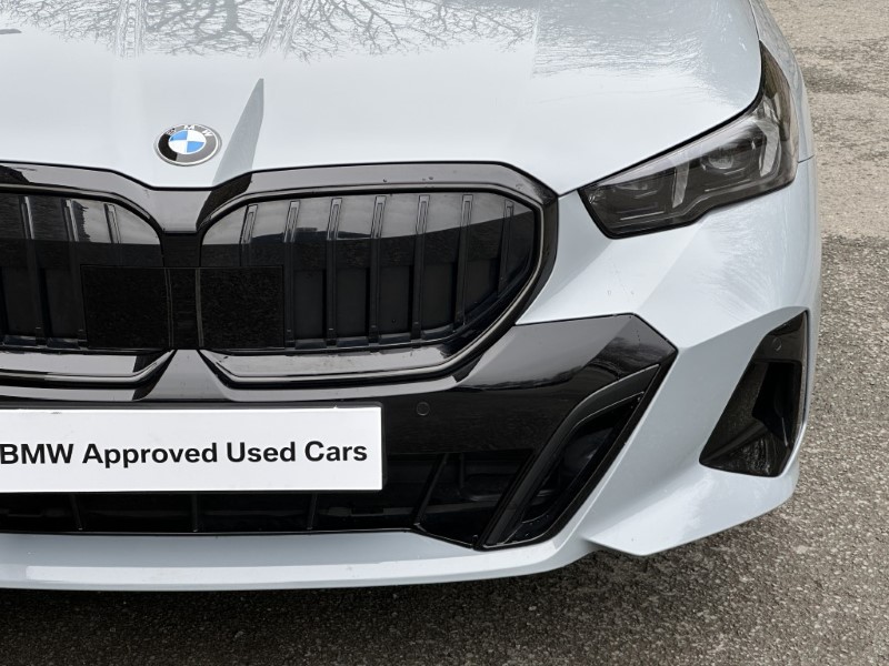 2025 (75) BMW 5 SERIES 520i M Sport Pro 4dr Auto 5198381