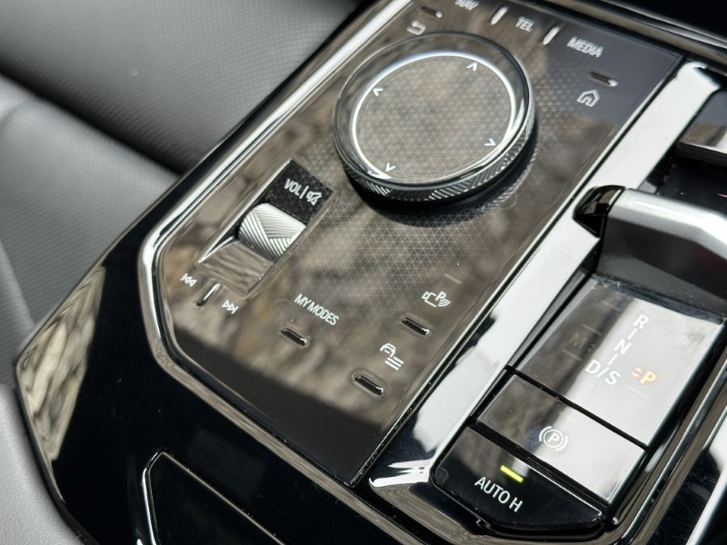 2025 (75) BMW 5 SERIES 520i M Sport Pro 4dr Auto 5198369