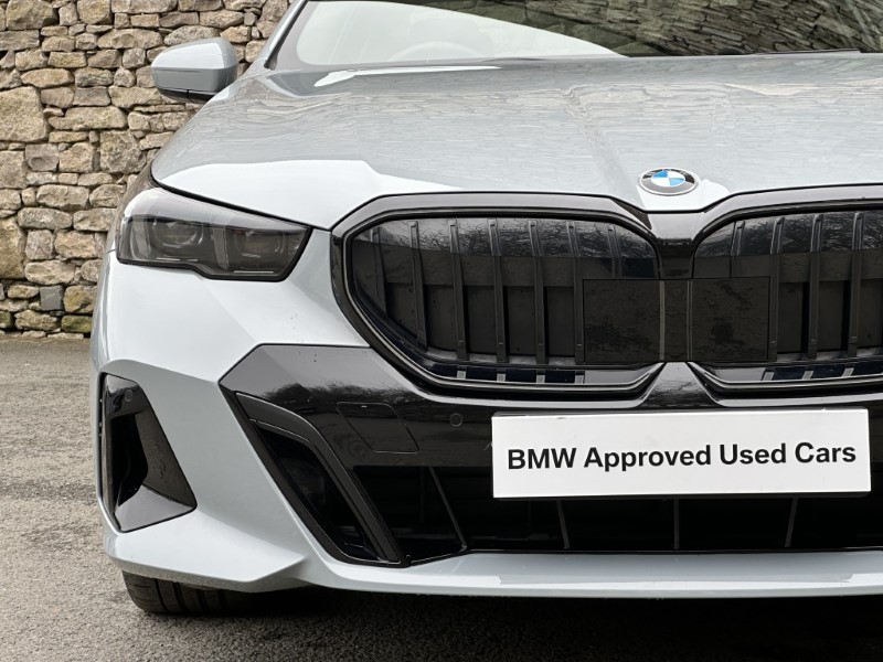 2025 (75) BMW 5 SERIES 520i M Sport Pro 4dr Auto 5198413
