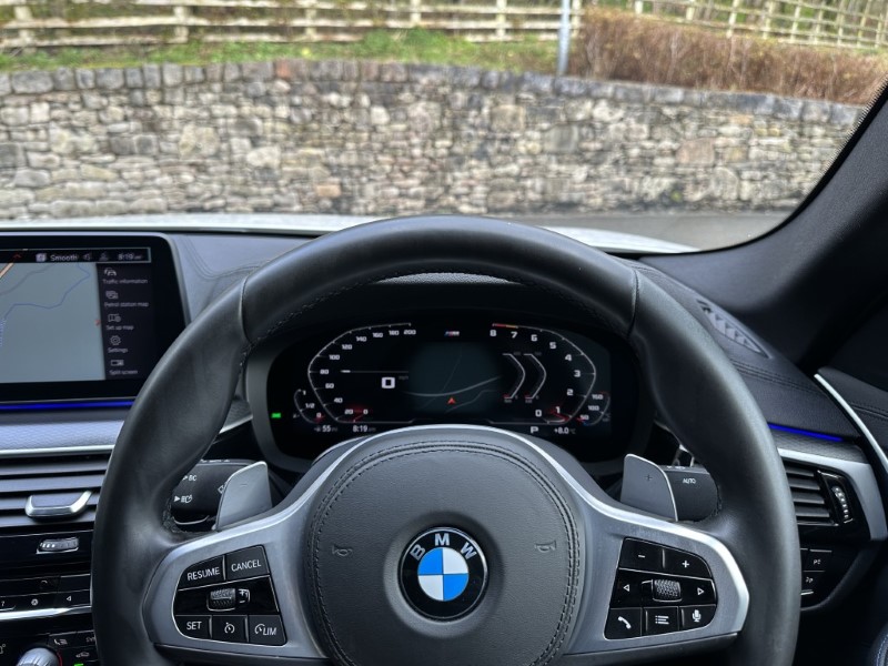 2020 (70) BMW 5 SERIES 520d MHT M Sport Saloon  5232316