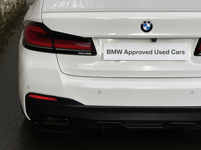 2020 (70) BMW 5 SERIES 520d MHT M Sport Saloon  5232259