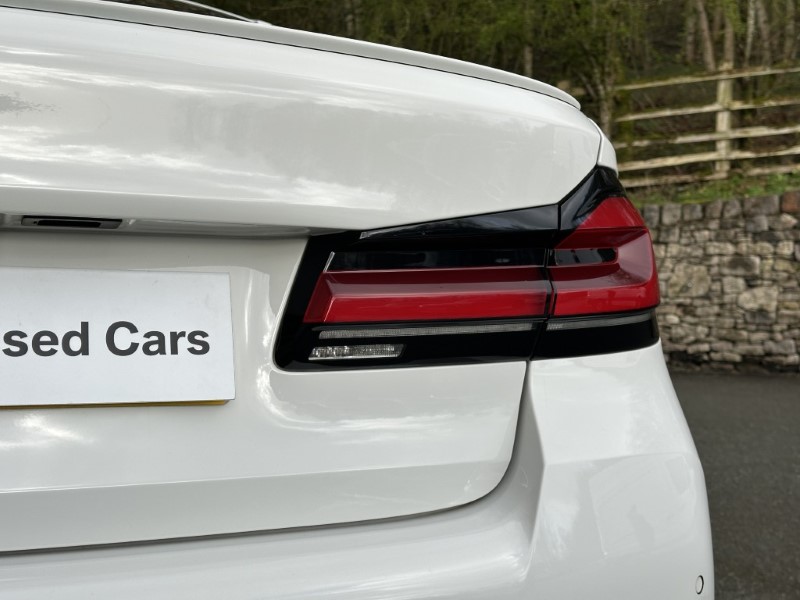 2020 (70) BMW 5 SERIES 520d MHT M Sport Saloon  5232261