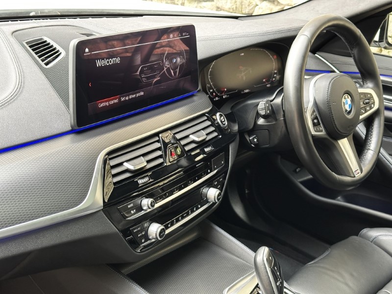 2020 (70) BMW 5 SERIES 520d MHT M Sport Saloon  5232290