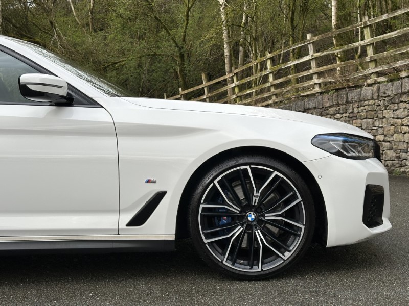 2020 (70) BMW 5 SERIES 520d MHT M Sport Saloon  5232325