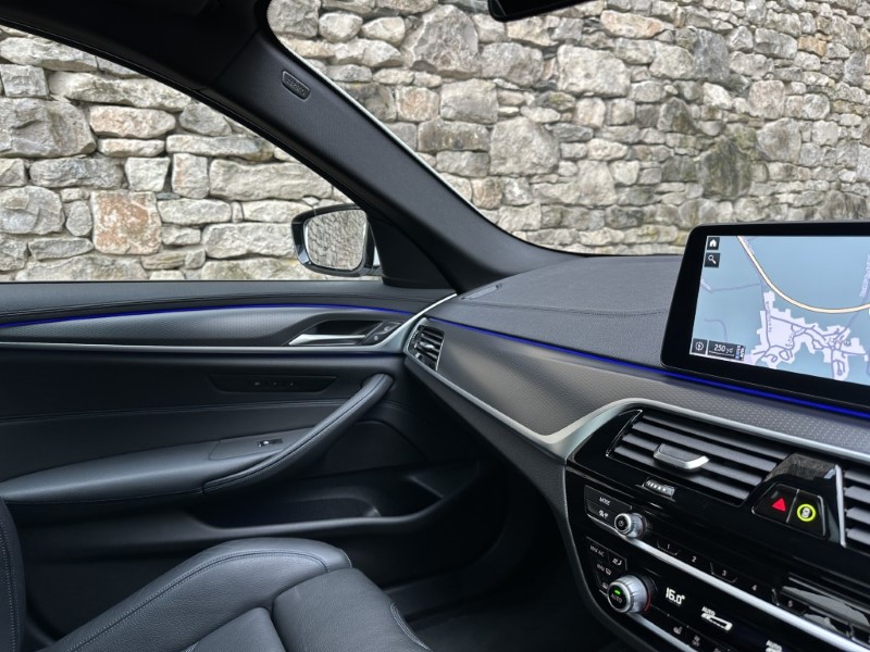 2020 (70) BMW 5 SERIES 520d MHT M Sport Saloon  5232273