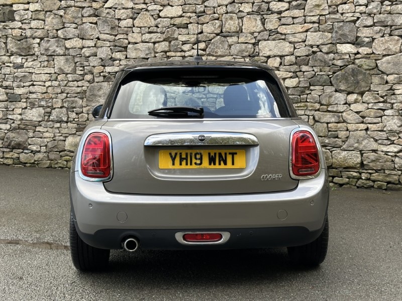 2019 (19) MINI HATCHBACK 1.5 Cooper Exclusive II 5dr 5228924