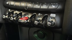 2019 (19) MINI HATCHBACK 1.5 Cooper Exclusive II 5dr 5228906