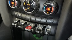 2019 (19) MINI HATCHBACK 1.5 Cooper Exclusive II 5dr 5229643