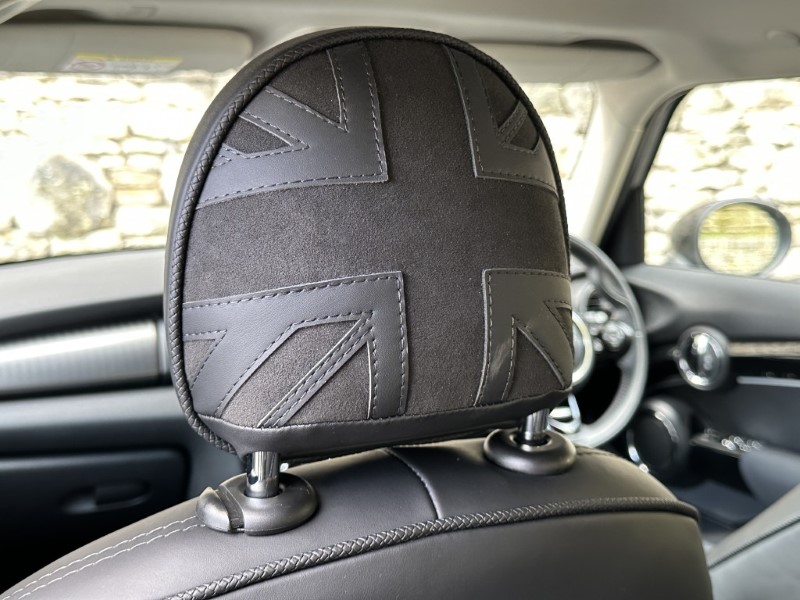 2019 (19) MINI HATCHBACK 1.5 Cooper Exclusive II 5dr 5228929