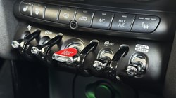 2019 (19) MINI HATCHBACK 1.5 Cooper Exclusive II 5dr 5229644