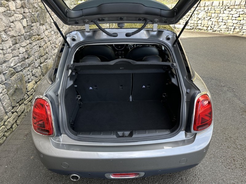 2019 (19) MINI HATCHBACK 1.5 Cooper Exclusive II 5dr 5228892