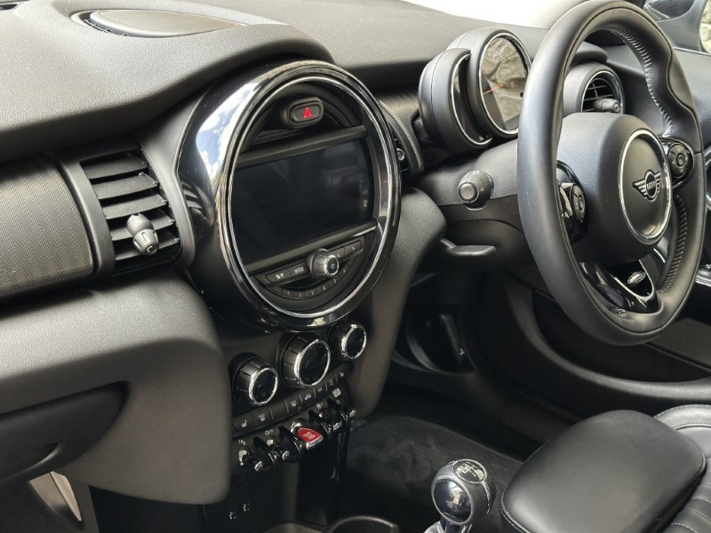 2019 (19) MINI HATCHBACK 1.5 Cooper Exclusive II 5dr 5228917