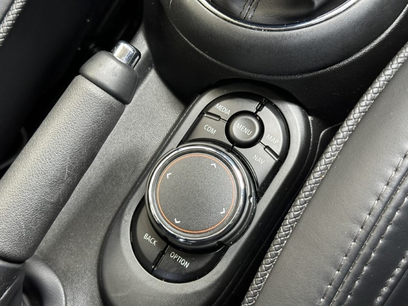 2019 (19) MINI HATCHBACK 1.5 Cooper Exclusive II 5dr 5228904