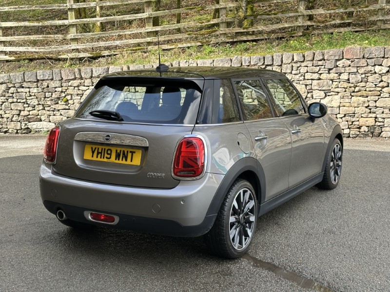 2019 (19) MINI HATCHBACK 1.5 Cooper Exclusive II 5dr 5228954