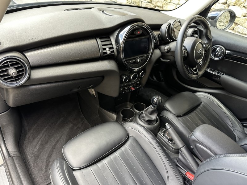 2019 (19) MINI HATCHBACK 1.5 Cooper Exclusive II 5dr 5228916