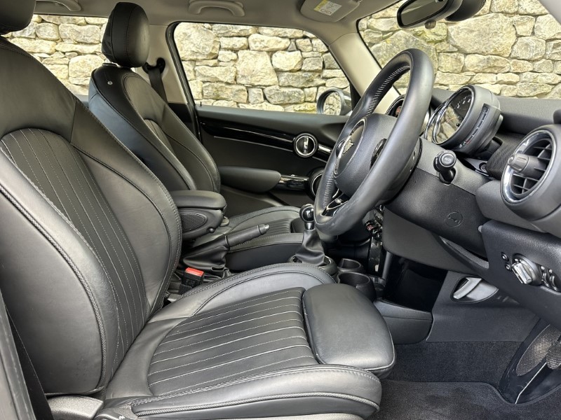 2019 (19) MINI HATCHBACK 1.5 Cooper Exclusive II 5dr 5228895