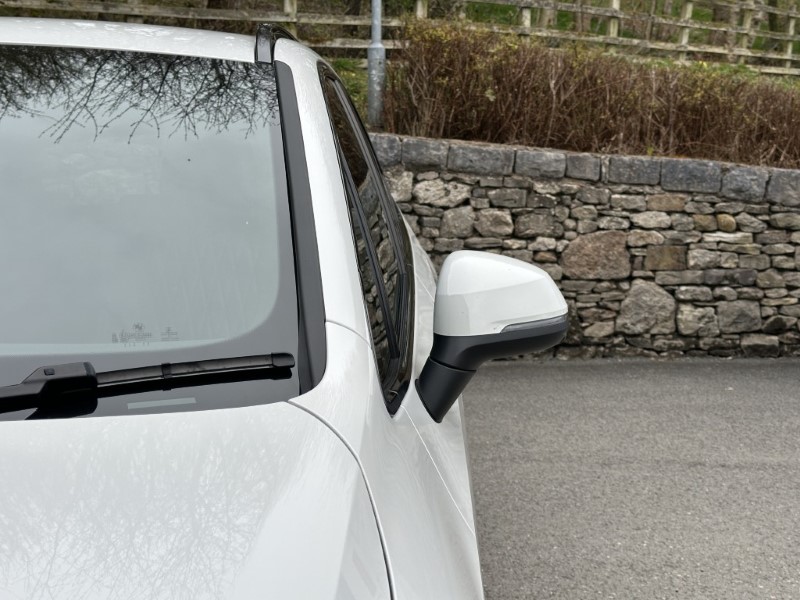 2022 (22) BMW 2 SERIES 220i MHT M Sport 5dr  5250153