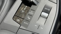 2025 (25) BMW 2 SERIES 225e xDrive Luxury 5dr DCT 5243681