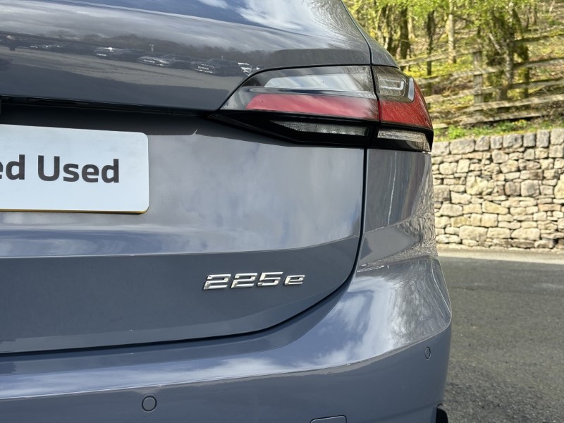 2025 (25) BMW 2 SERIES 225e xDrive Luxury 5dr DCT 5243668