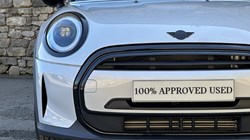 2022 (72) MINI HATCHBACK 1.5 Cooper Exclusive 5dr Auto 5254943