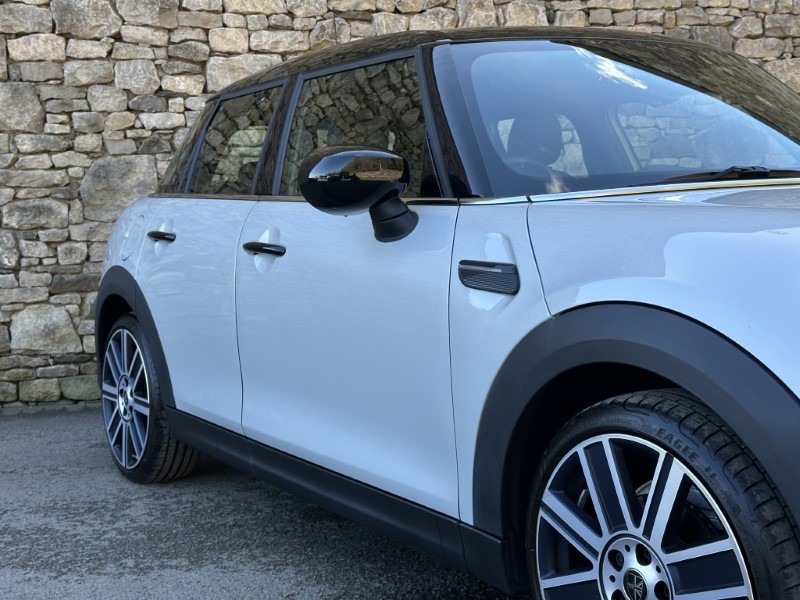 2022 (72) MINI HATCHBACK 1.5 Cooper Exclusive 5dr Auto 5254949