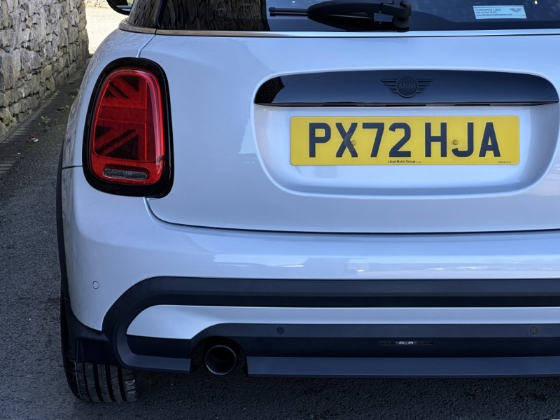 2022 (72) MINI HATCHBACK 1.5 Cooper Exclusive 5dr Auto 5254885