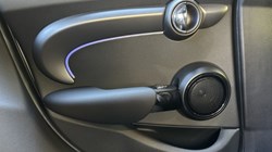 2022 (72) MINI HATCHBACK 1.5 Cooper Exclusive 5dr Auto 5254894