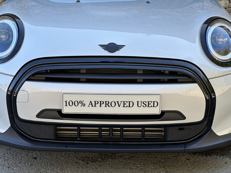 2022 (72) MINI HATCHBACK 1.5 Cooper Exclusive 5dr Auto 5254944