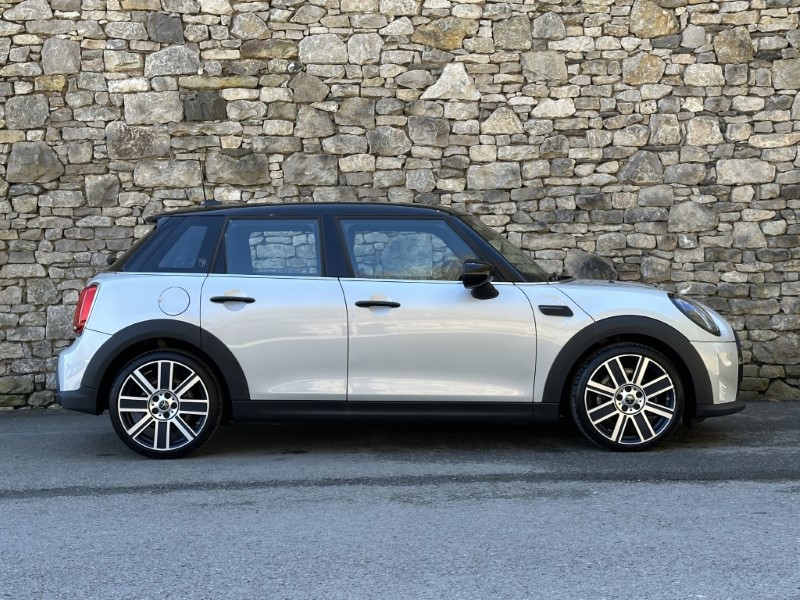 2022 (72) MINI HATCHBACK 1.5 Cooper Exclusive 5dr Auto 5254883