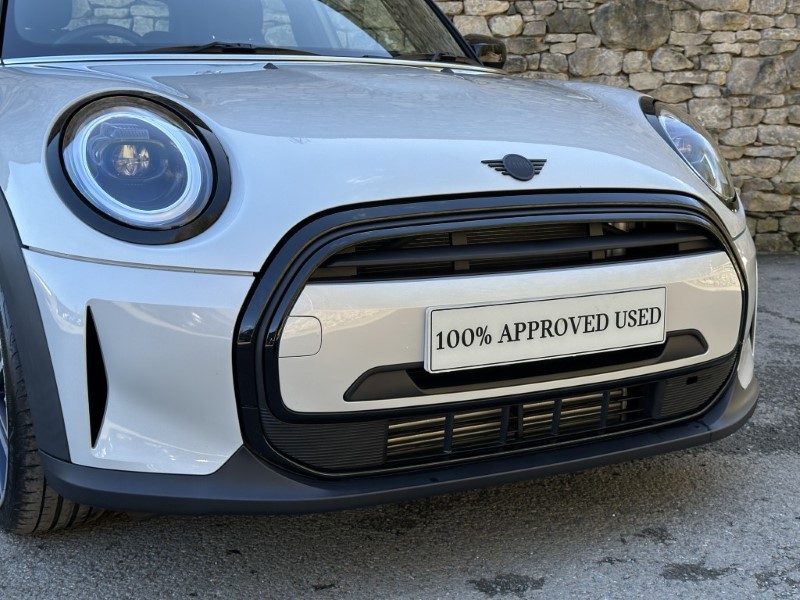 2022 (72) MINI HATCHBACK 1.5 Cooper Exclusive 5dr Auto 5254942