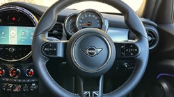 2022 (72) MINI HATCHBACK 1.5 Cooper Exclusive 5dr Auto 5254896