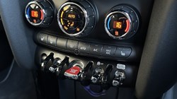 2022 (72) MINI HATCHBACK 1.5 Cooper Exclusive 5dr Auto 5254908