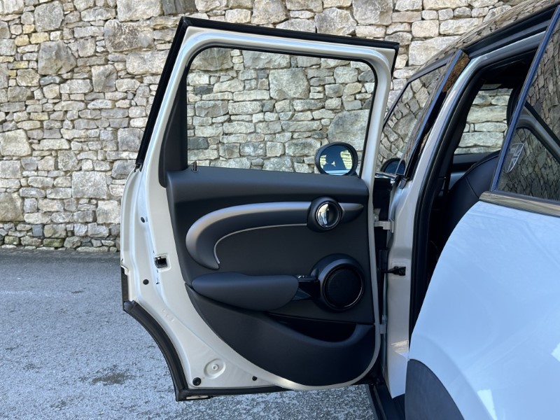 2022 (72) MINI HATCHBACK 1.5 Cooper Exclusive 5dr Auto 5254926